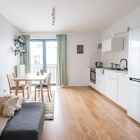 Polaka Apartment ~ Self Check-In 24 ~ Car Park ~Lift Breslavia Esterno foto