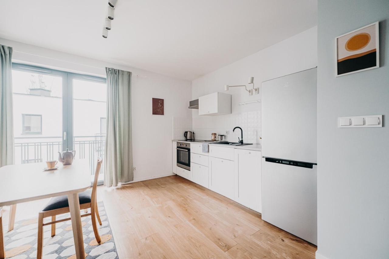 Polaka Apartment ~ Self Check-In 24 ~ Car Park ~Lift Breslavia Esterno foto