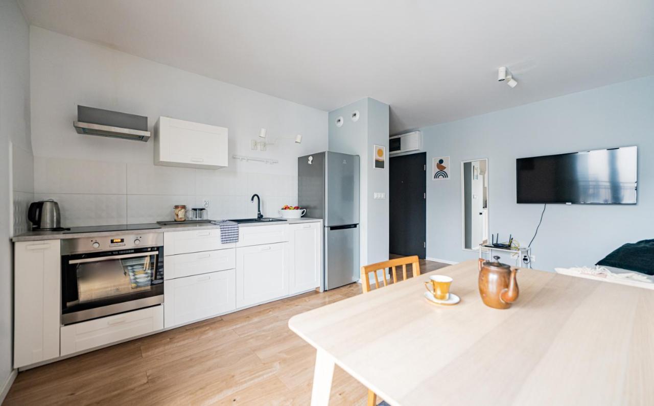 Polaka Apartment ~ Self Check-In 24 ~ Car Park ~Lift Breslavia Esterno foto